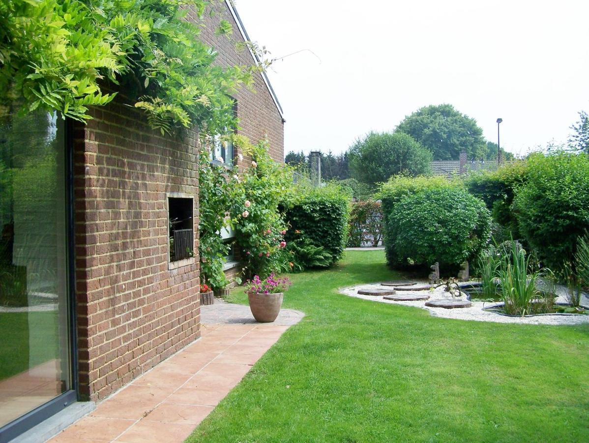 Les Chambourlettes Bed & Breakfast Mons Exterior photo